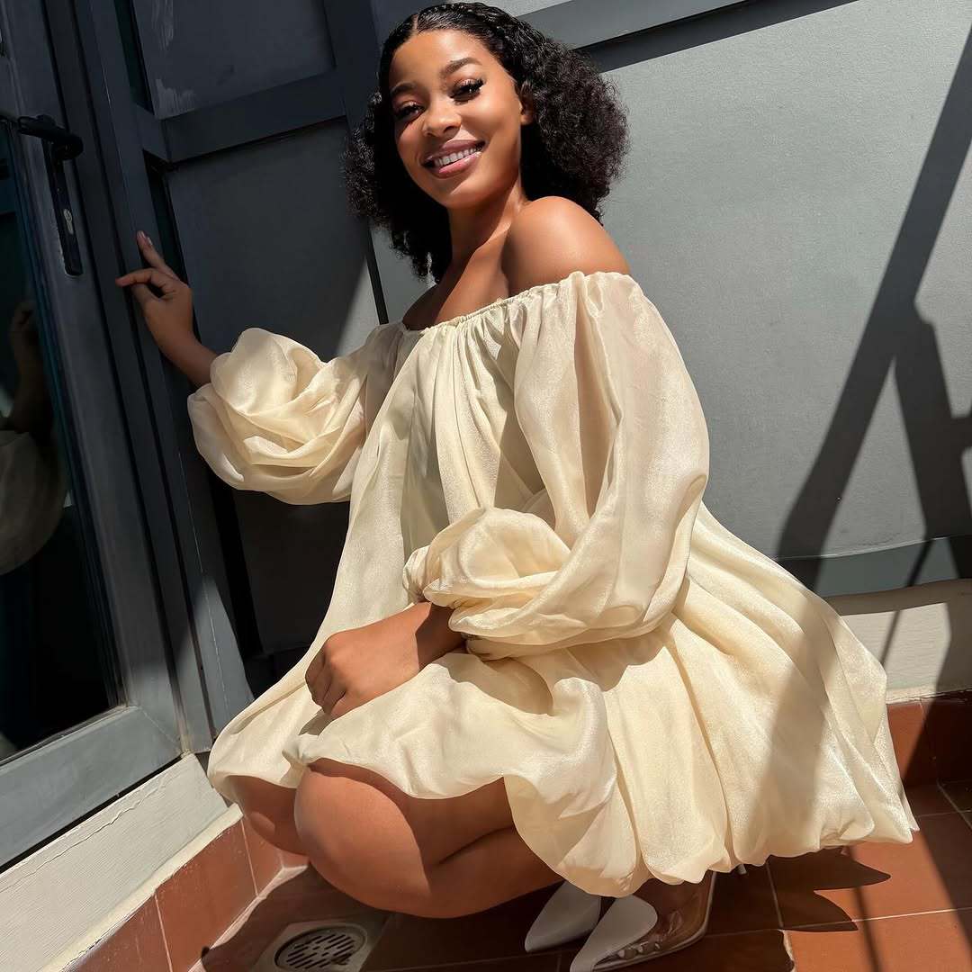 Women's Fashionable And Sexy Off-Shoulder Puff-Sleeve Dress With Boat Neck For Plus-Size Ladies