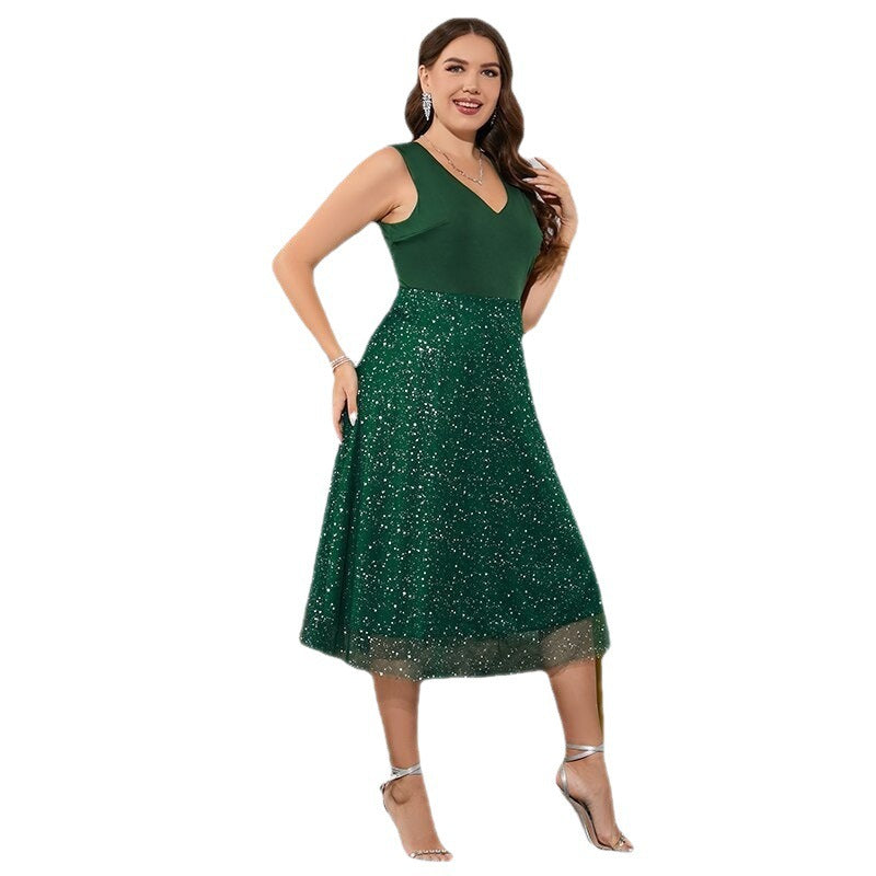 V-neck Elegant And Slimming Plus-size Dress For Curvy Women