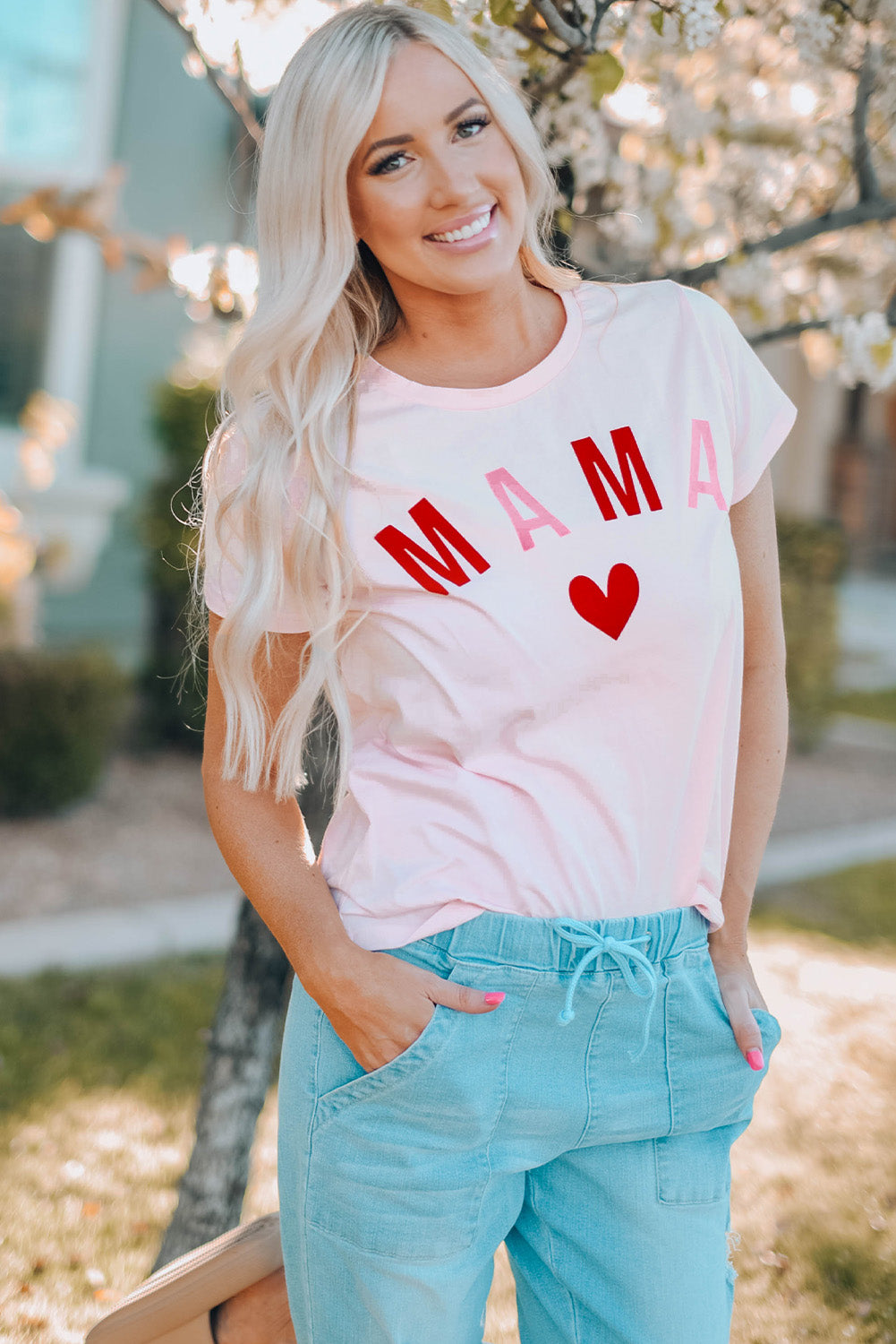 MAMA Heart Graphic Tee