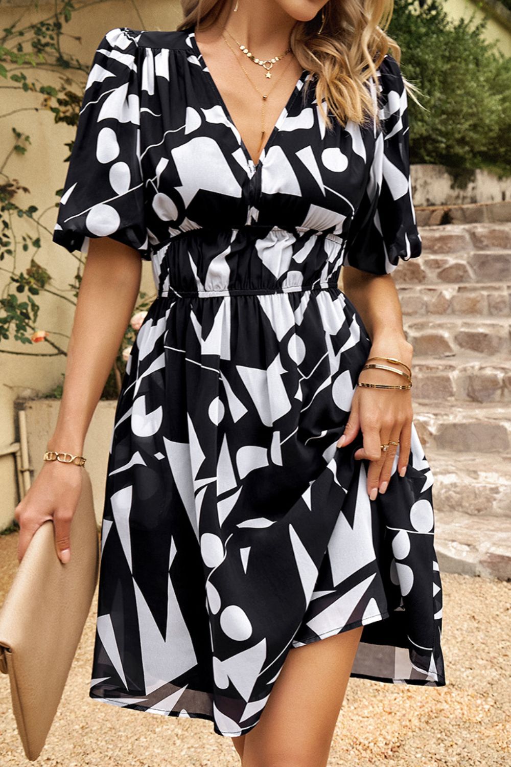 Printed Deep V Puff Sleeve Dress