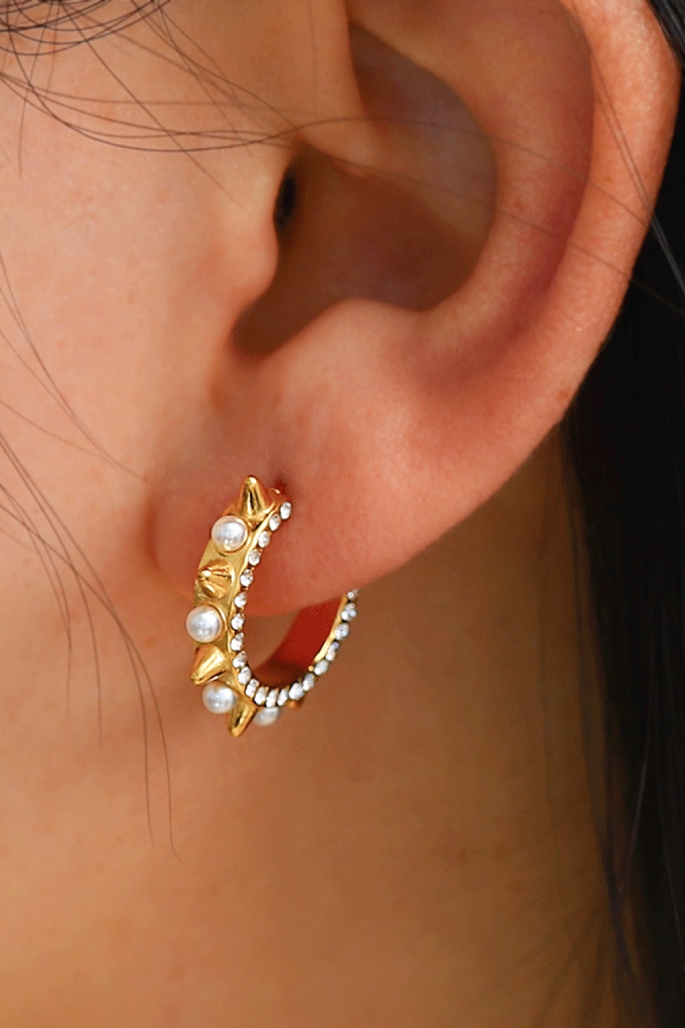 Inlaid Rhinestone Faux Pearl Earrings