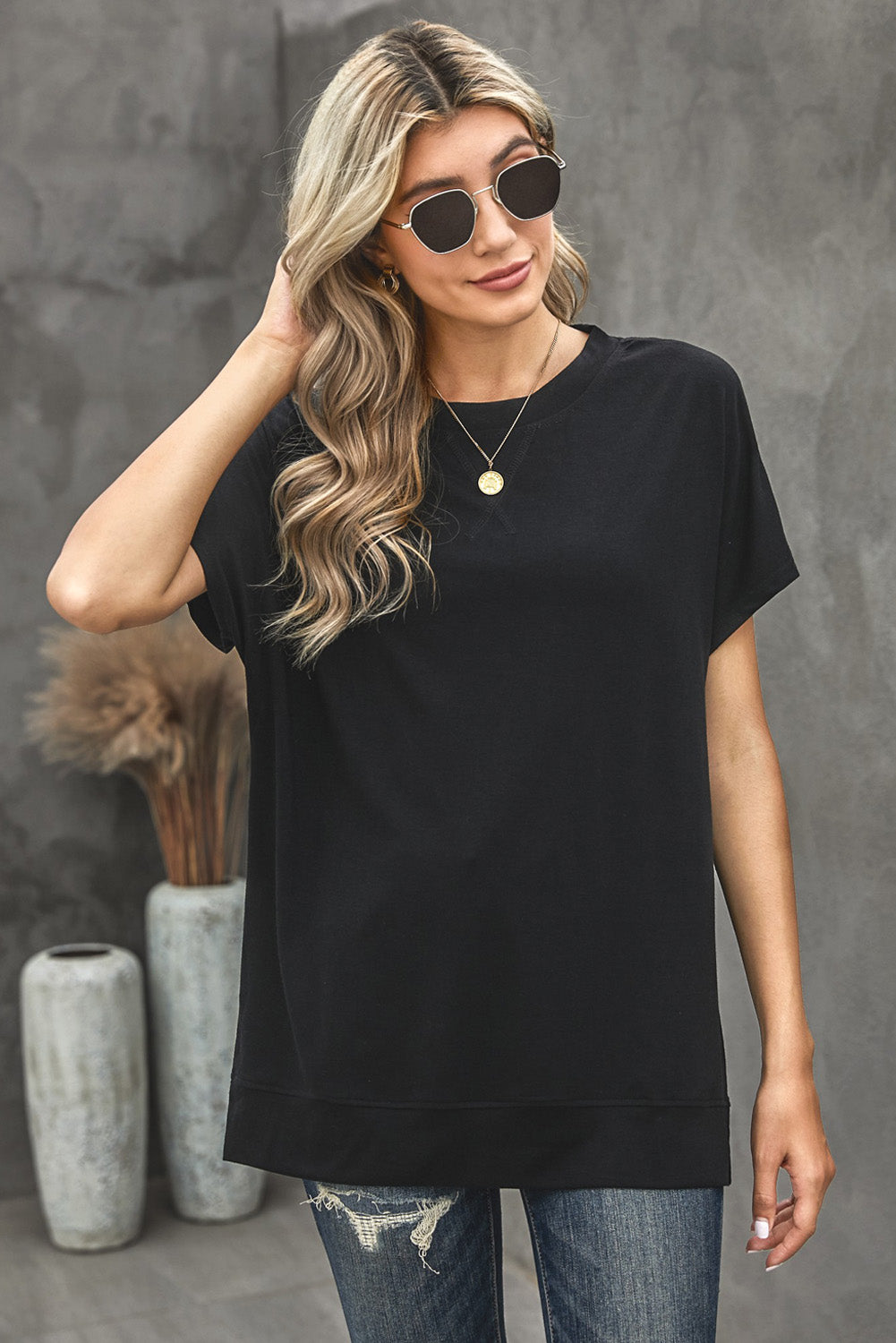 Round Neck Short Sleeve Solid Color Tee