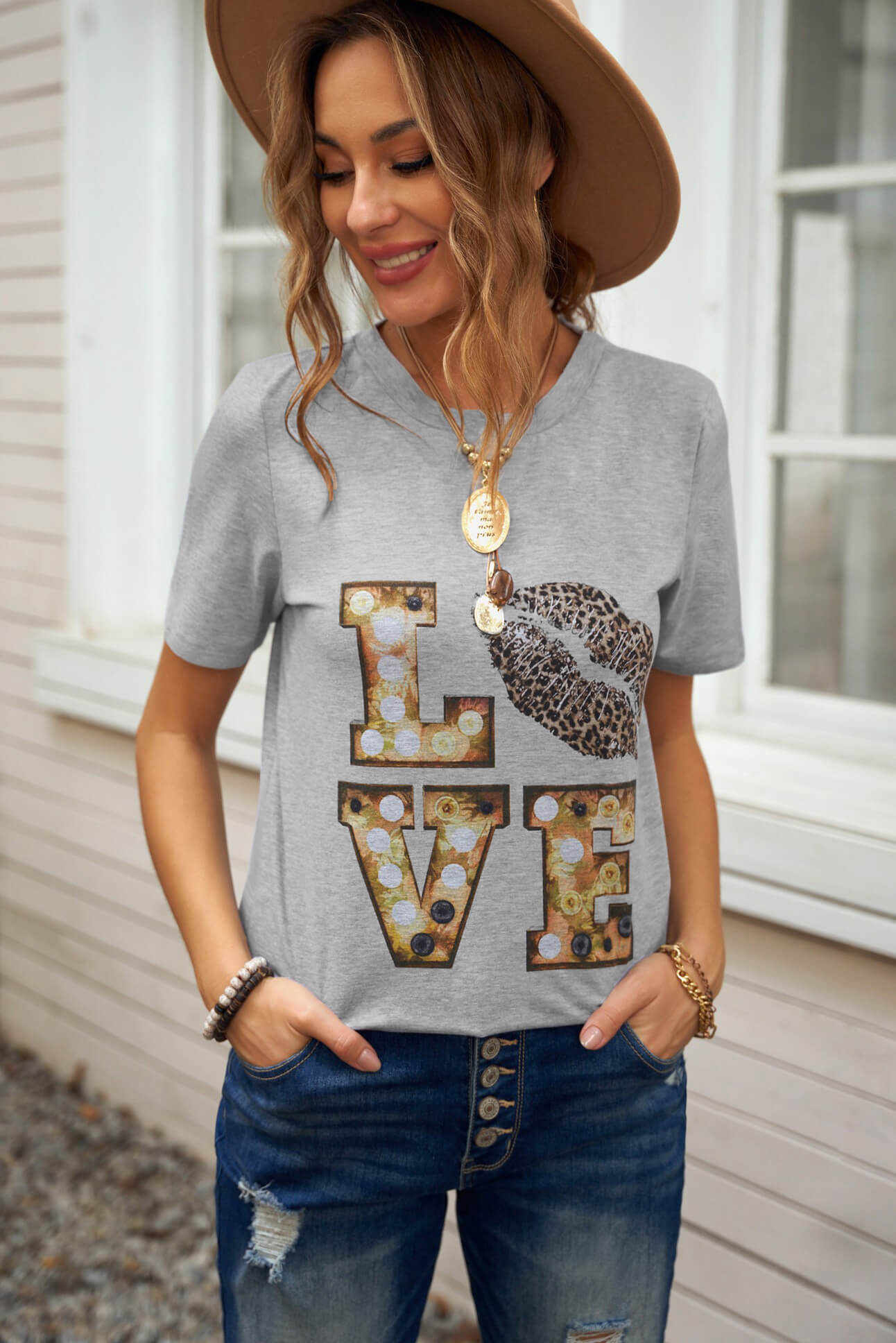 Cartoon Letter Print Valentine Tee